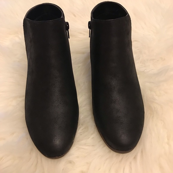 LAST 1 Ava Distressed Soft Low Almond Toe Bootie - Picture 5 of 8